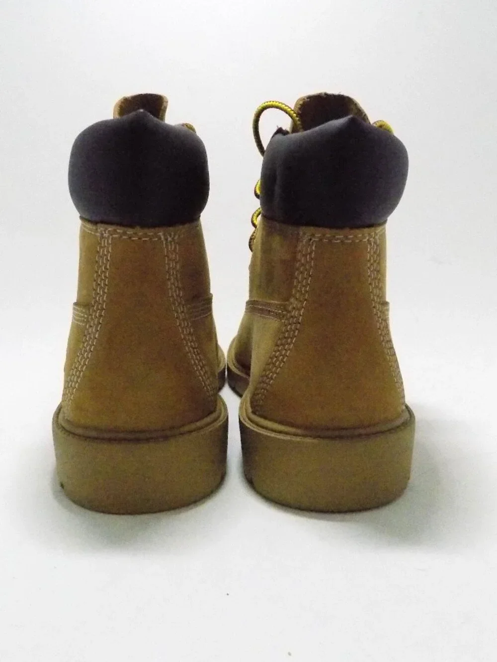 Timberland Classic 6 Inch Waterproof Classic Boot Big Kids- Size 4- New